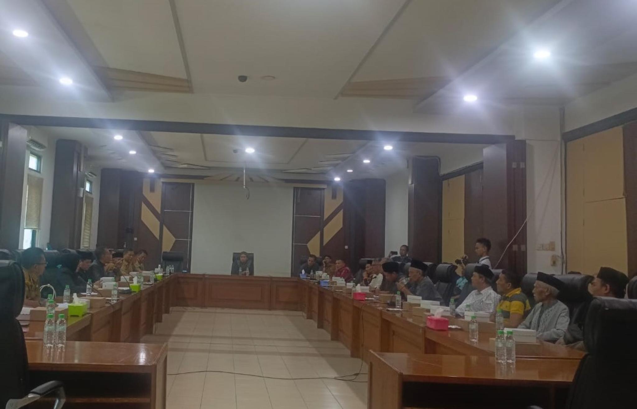 Komisi IV DPRD Kabupaten Pasuruan Terima Audiensi Warga Kelurahan Dermo Terkait Aktivitas Rumah Doa